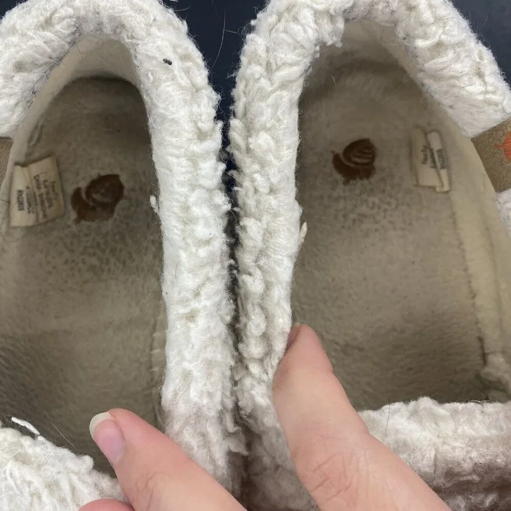 Acorn Kid's White Buff Popcorn Suede Heel Size 5-6 Mice Fleece Lining Slipper